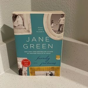 Family Pictures by Jane Green